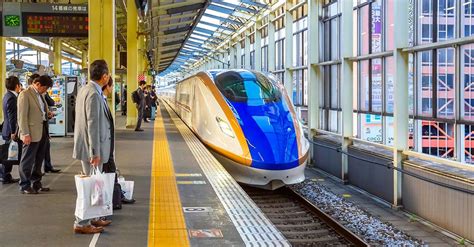 東京から岡山新幹線：時空を超える旅の哲学